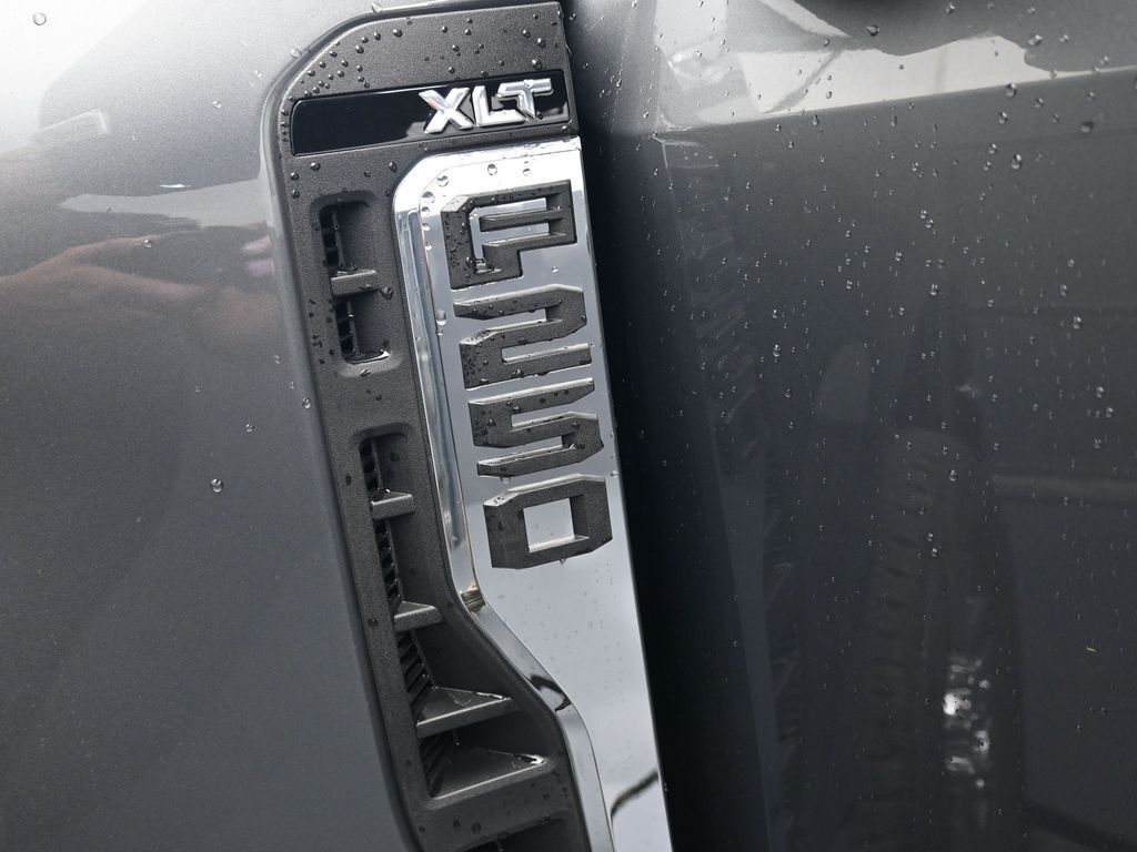 2025 Ford F-250 XLT