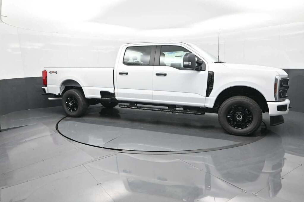 2026 Ford Super Duty F-350 SRW XL