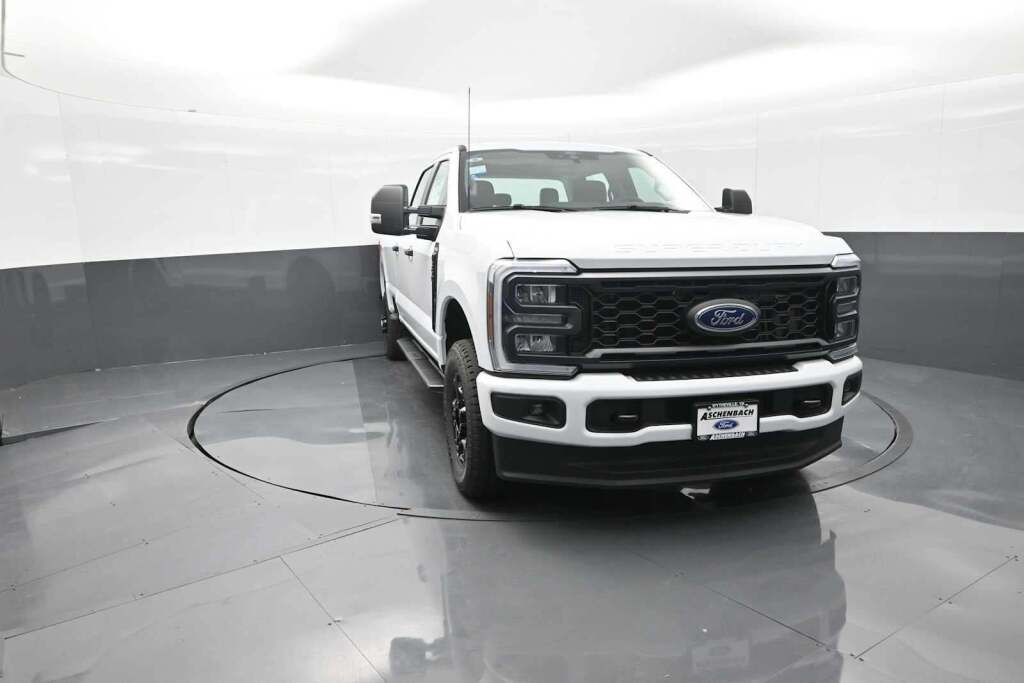 2026 Ford Super Duty F-350 SRW XL