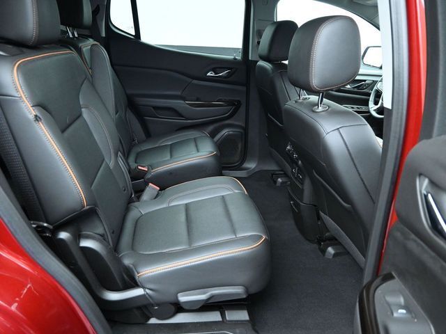 2023 GMC Acadia AWD AT4