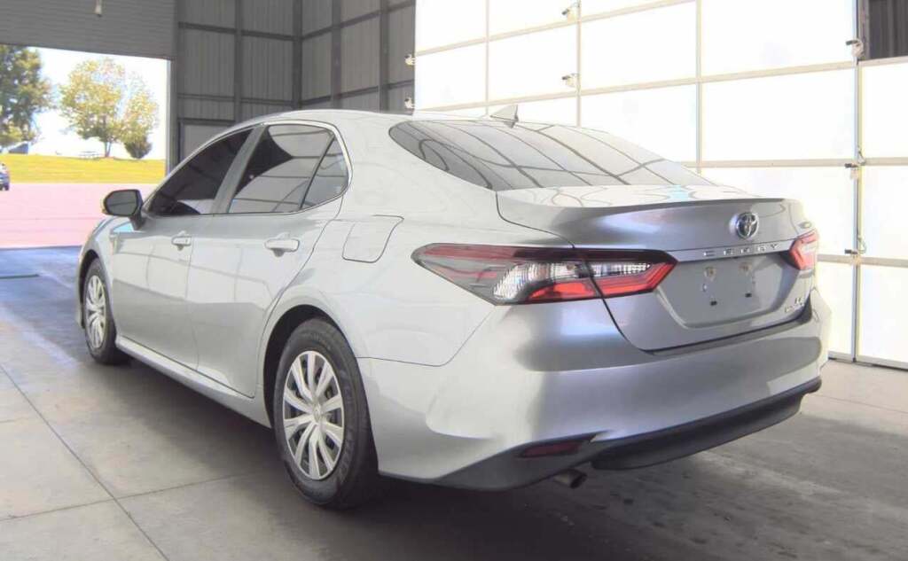 2021 Toyota Camry LE Hybrid