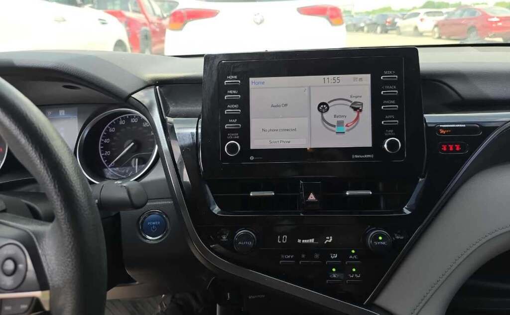 2021 Toyota Camry LE Hybrid