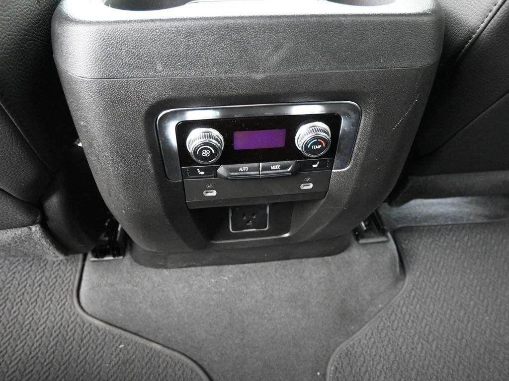 2024 GMC Yukon XL 4WD Denali