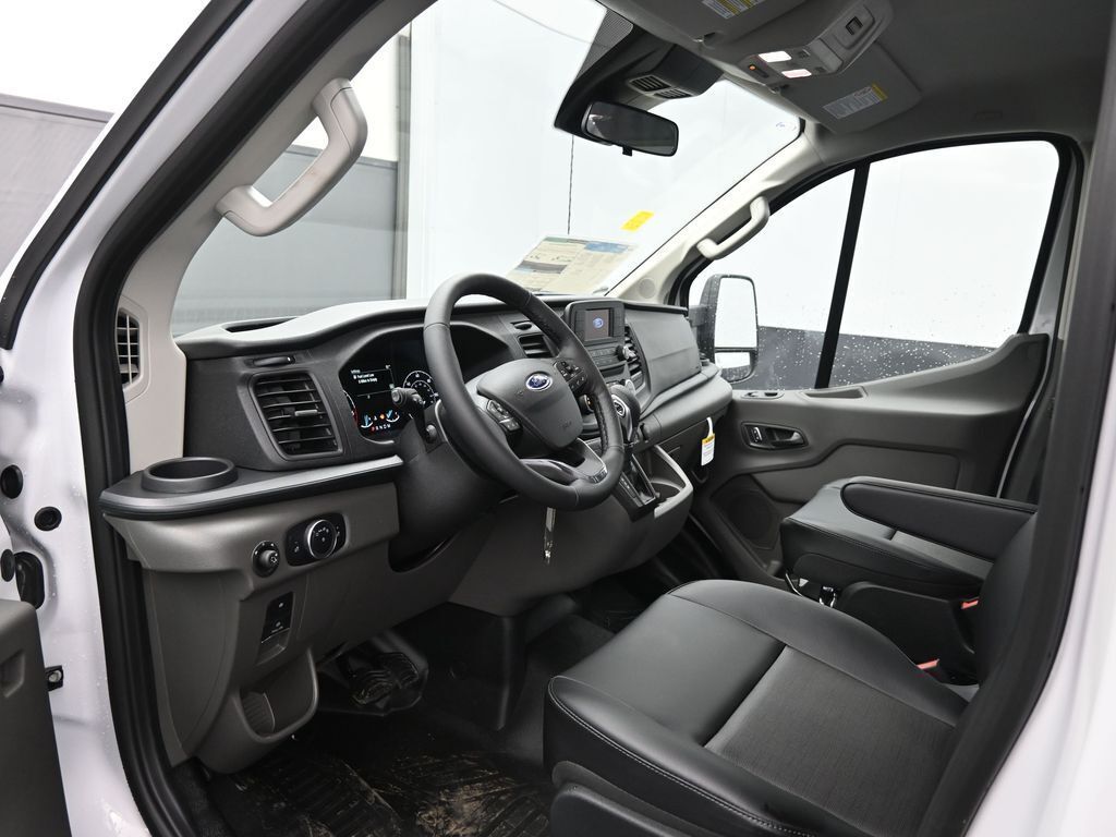 2025 Ford Transit 250