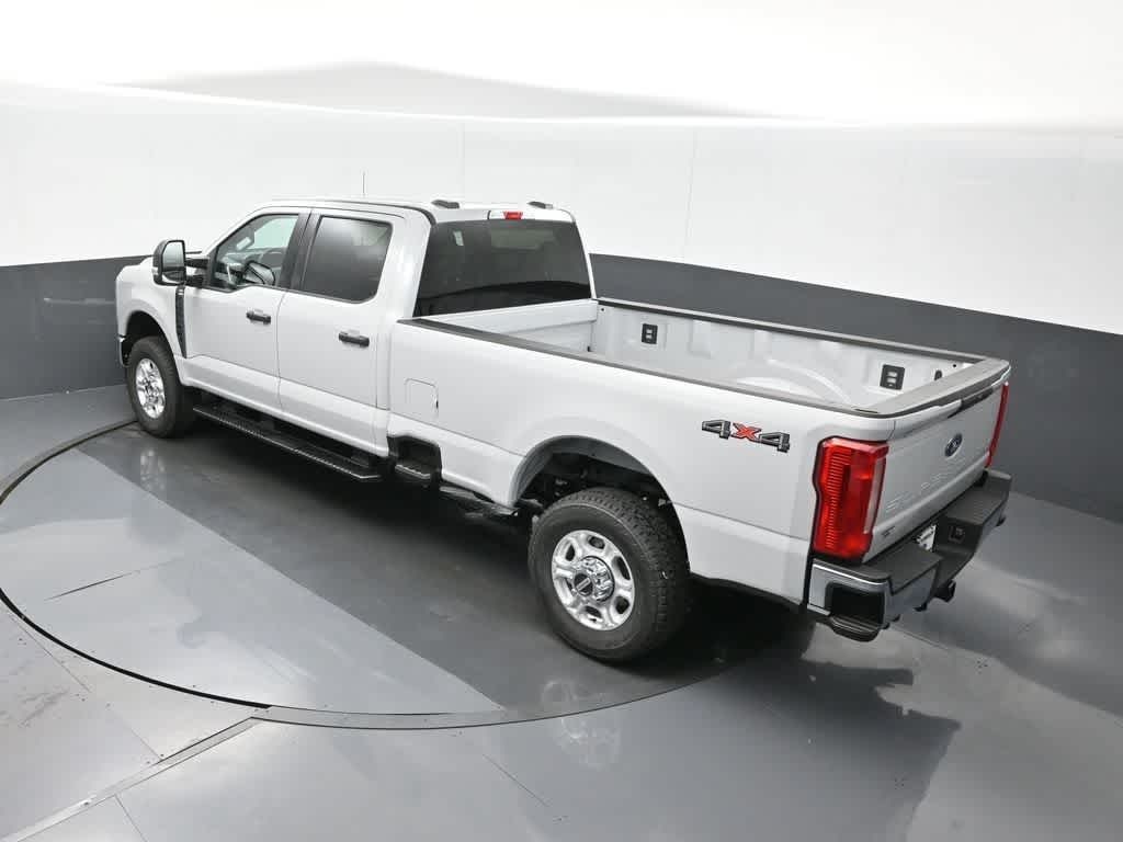 2026 Ford Super Duty F-350 SRW XLT