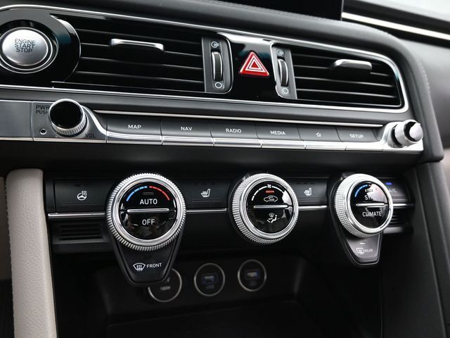 2023 Genesis G70 2.0T AWD
