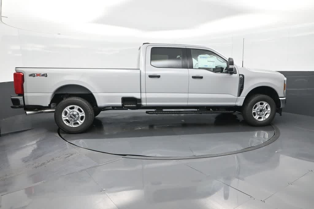 2026 Ford Super Duty F-350 SRW XLT