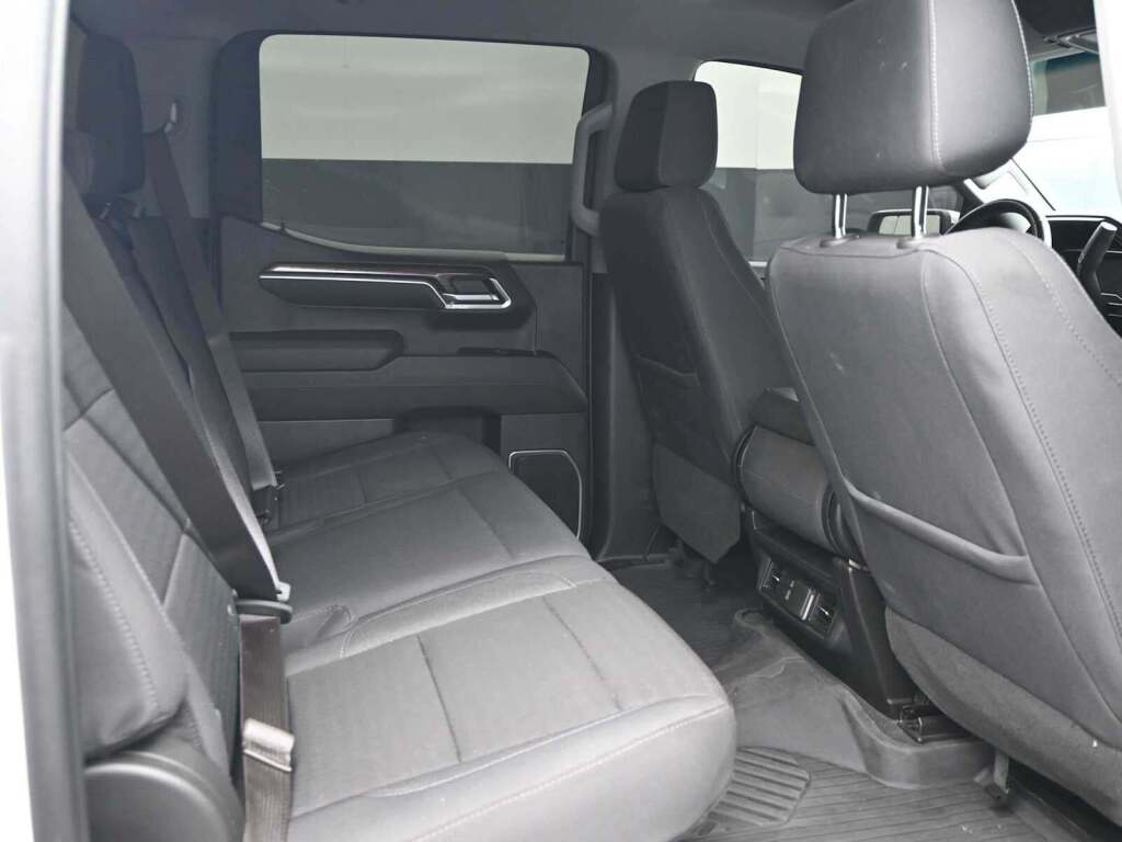 2023 GMC Sierra 1500 4WD Crew Cab Short Box SLE