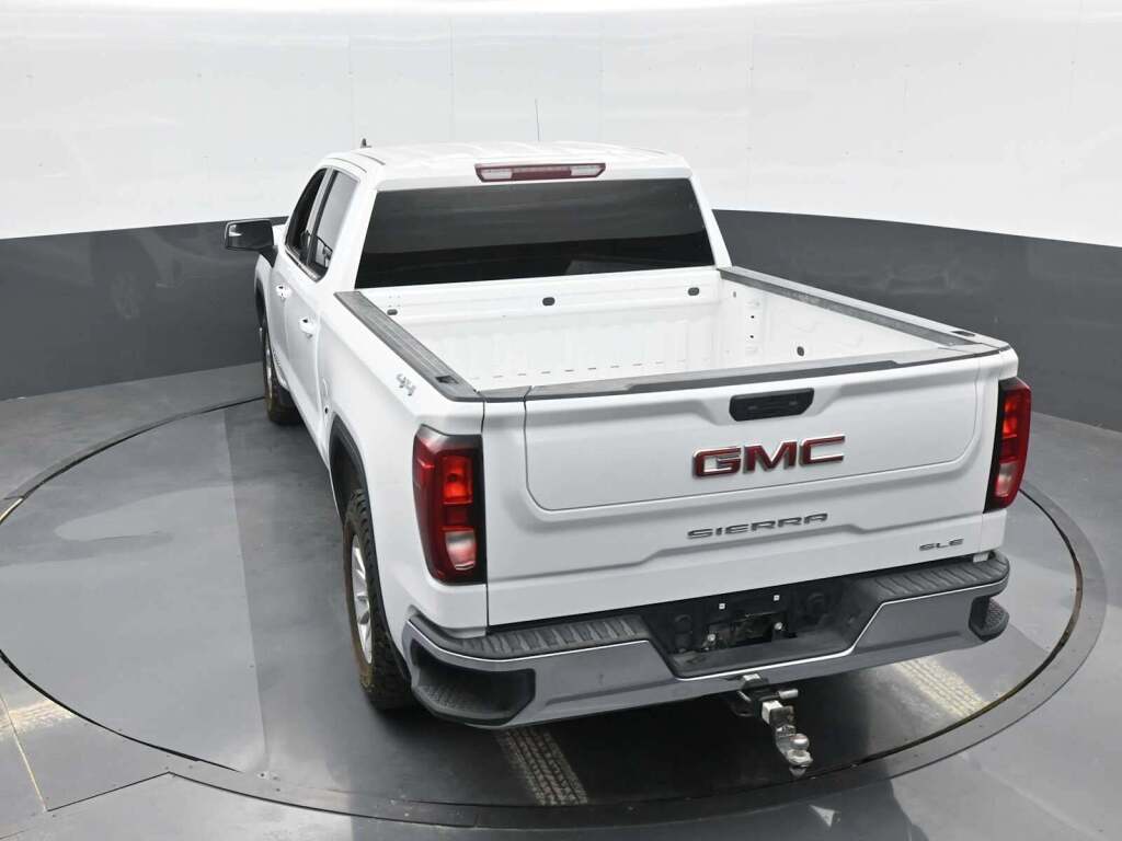 2023 GMC Sierra 1500 4WD Crew Cab Short Box SLE