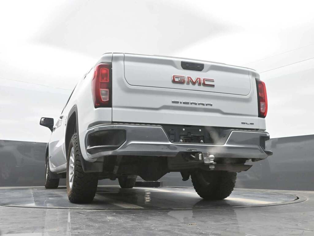 2023 GMC Sierra 1500 4WD Crew Cab Short Box SLE