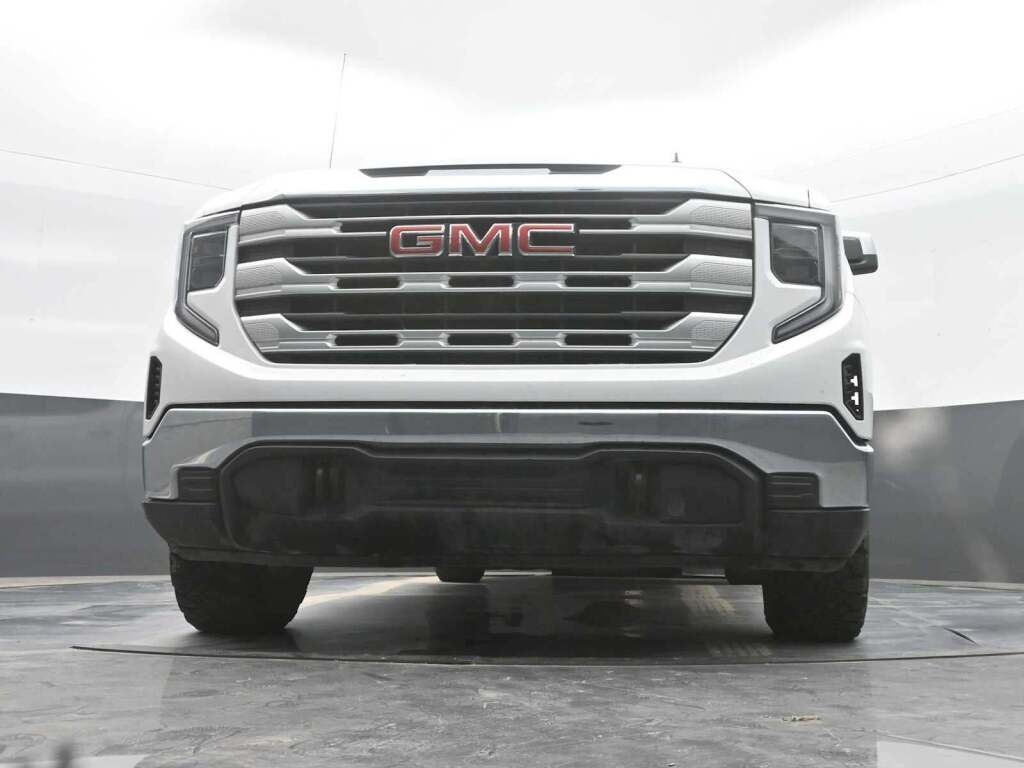2023 GMC Sierra 1500 4WD Crew Cab Short Box SLE