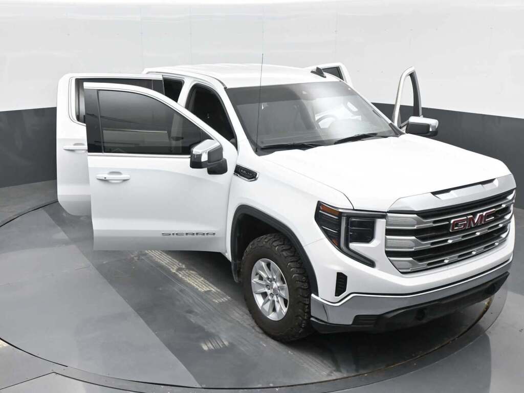 2023 GMC Sierra 1500 4WD Crew Cab Short Box SLE