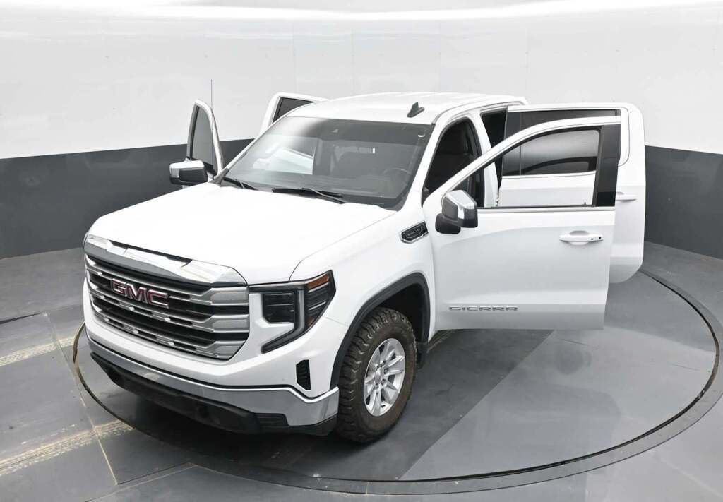 2023 GMC Sierra 1500 4WD Crew Cab Short Box SLE