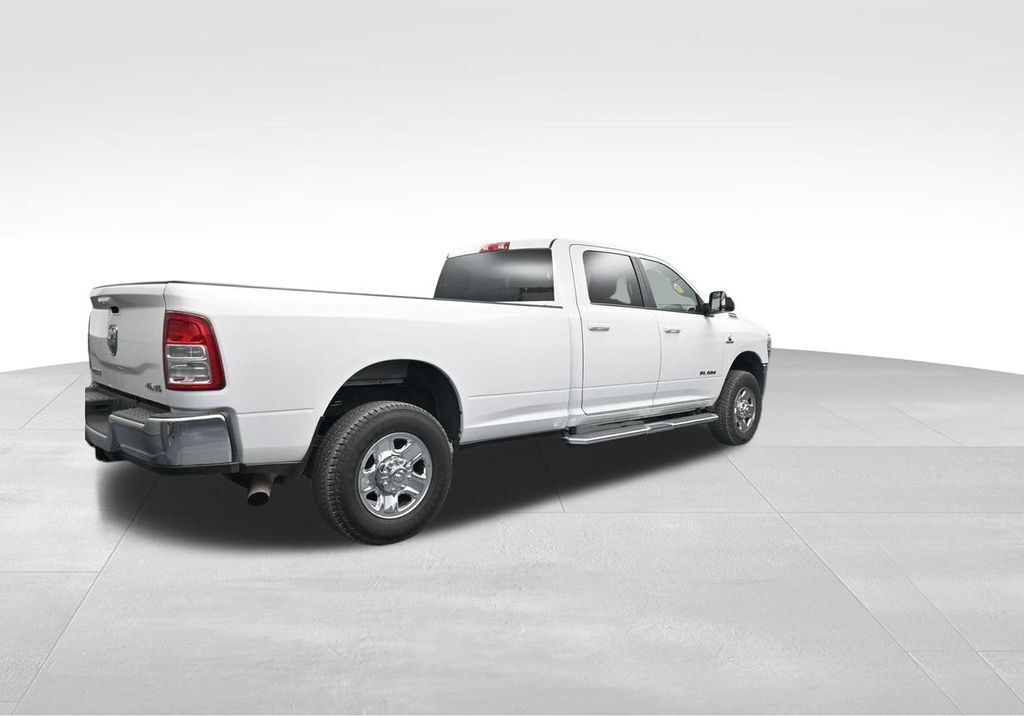 2022 Ram 3500 Big Horn Crew Cab 4x4 8' Box