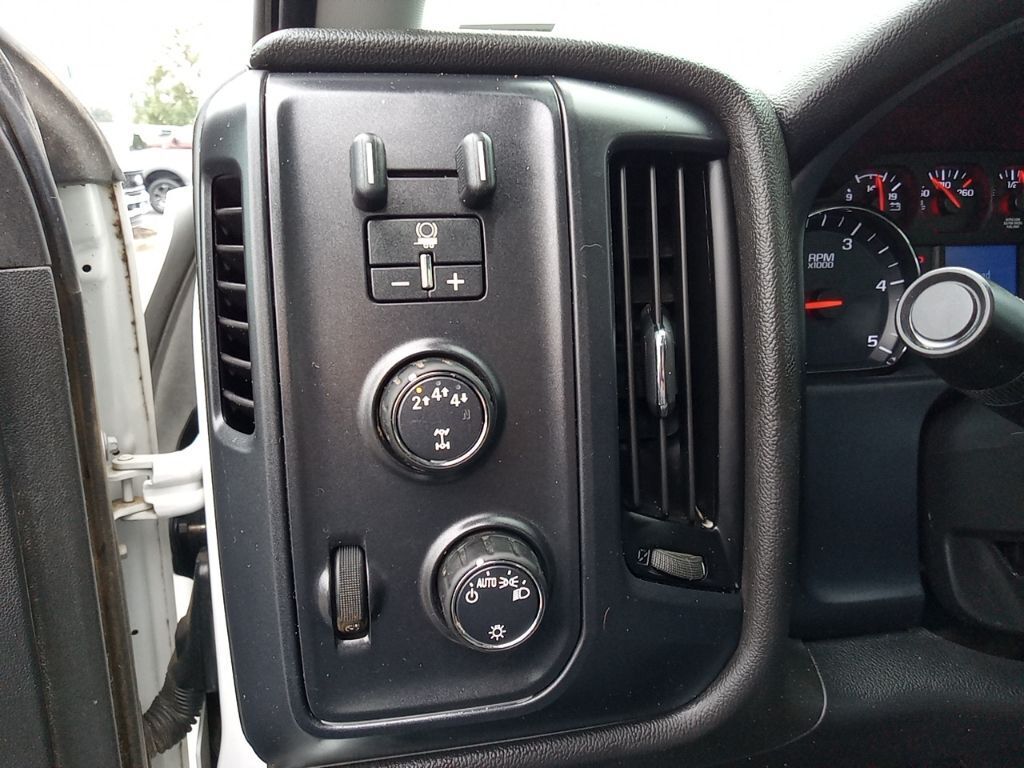 2020 Chevrolet Silverado 6500HD 1WT