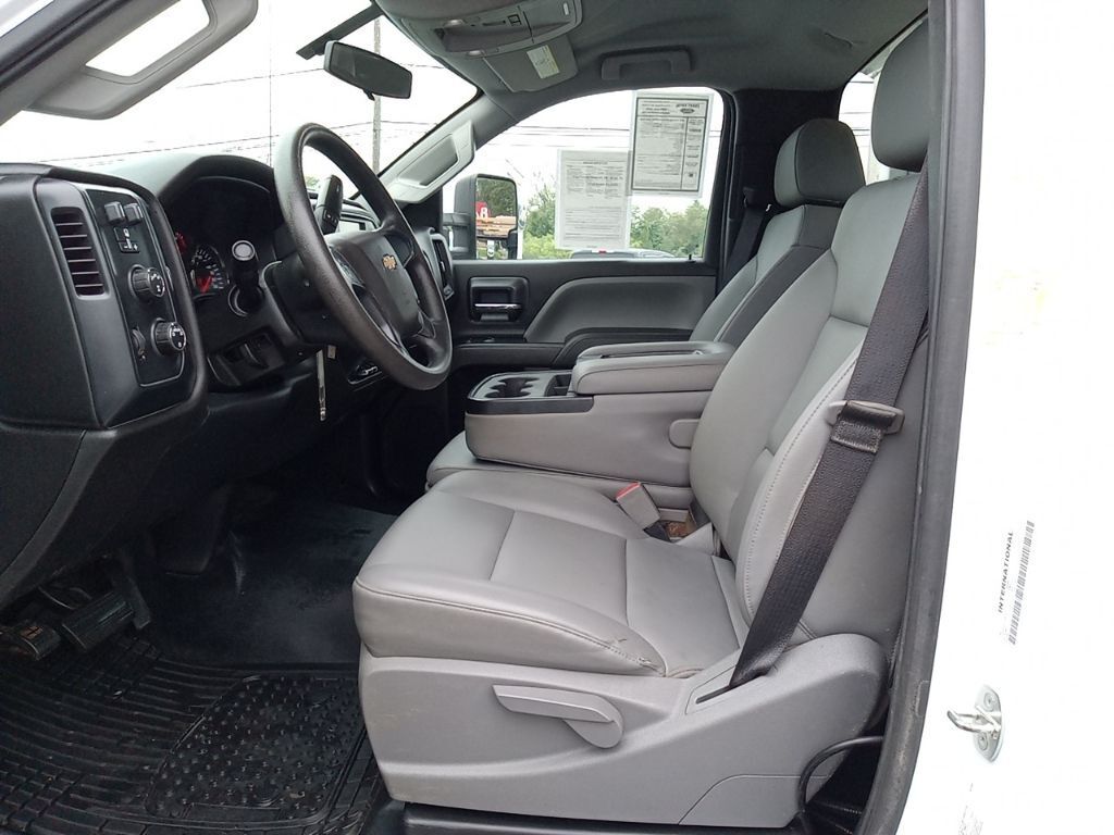 2020 Chevrolet Silverado 6500HD 1WT