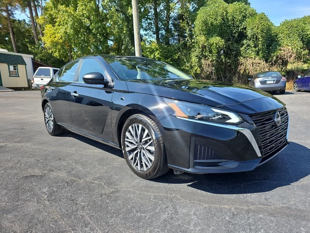 2025 Nissan Altima SV FWD