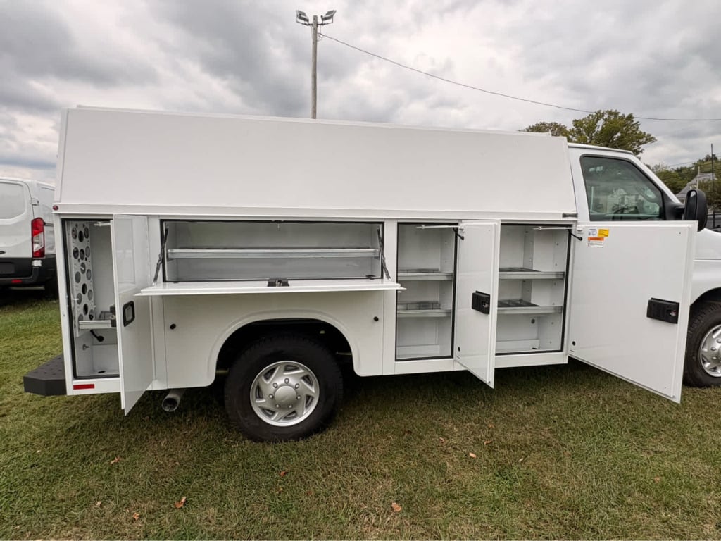 2026 Ford E-350 Cutaway 