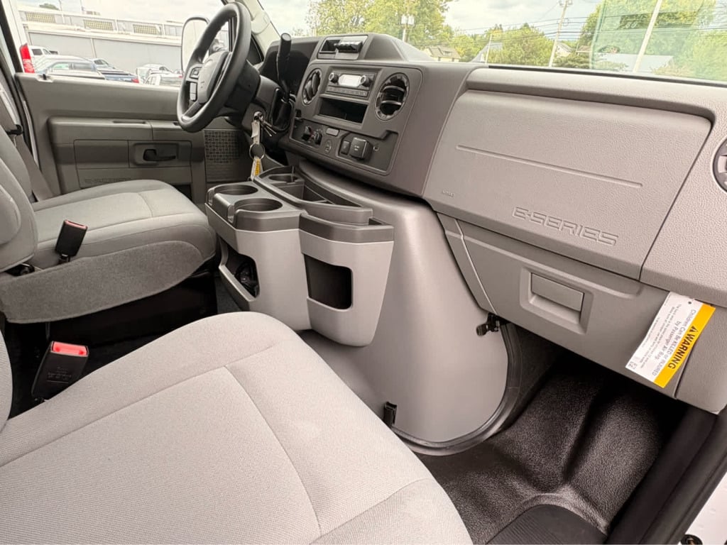 2026 Ford E-350 Cutaway 