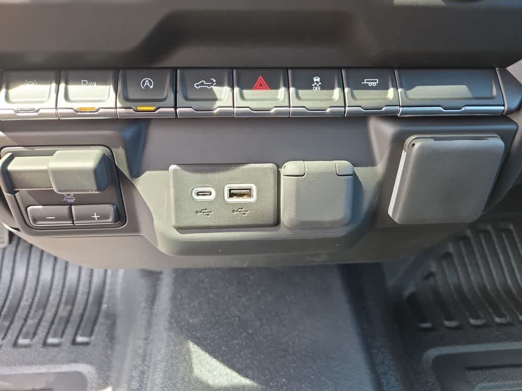 2026 Chevrolet Silverado 1500 2WD Crew Cab Standard Bed WT