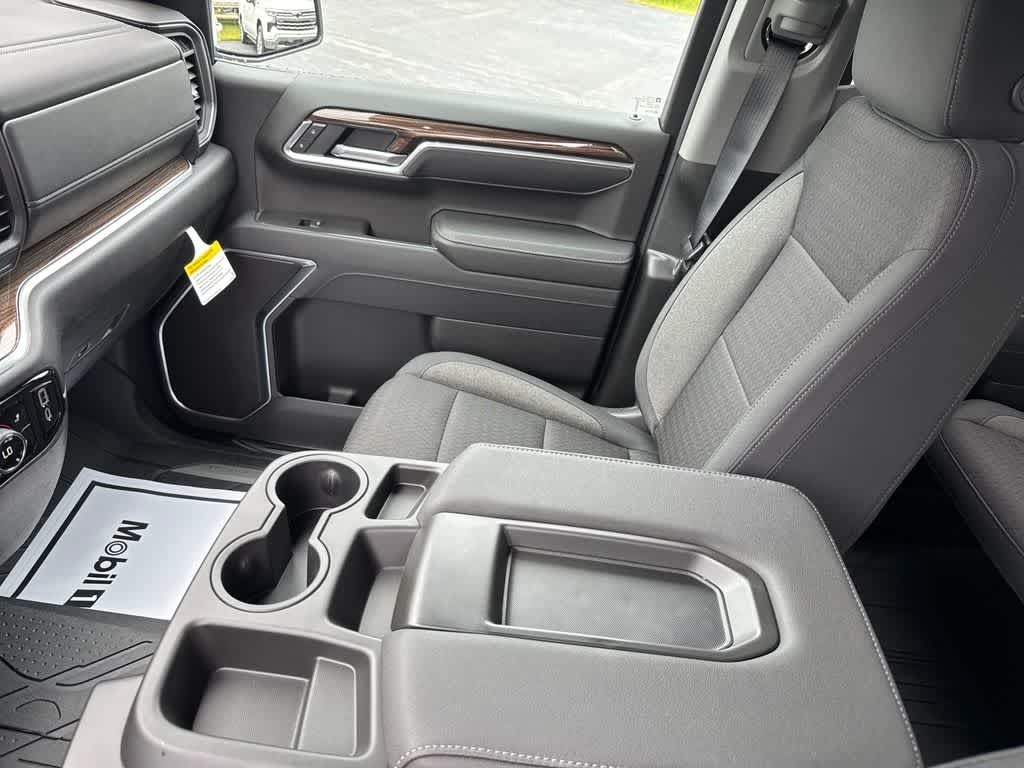 2026 Chevrolet Silverado 1500 4WD Crew Cab Standard Bed LT