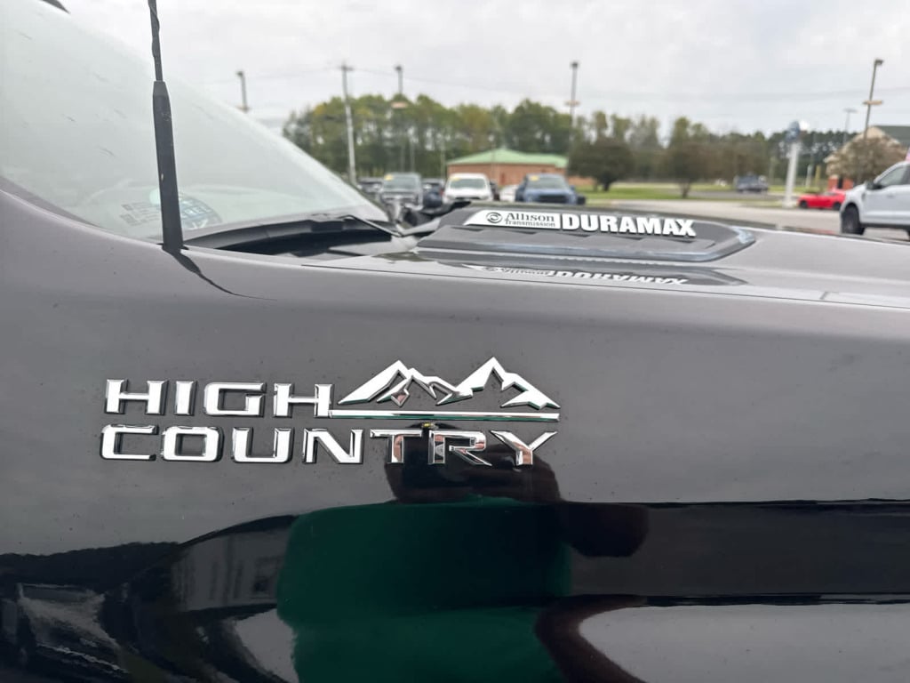 2022 Chevrolet Silverado 2500HD 4WD Crew Cab Standard Bed High Country