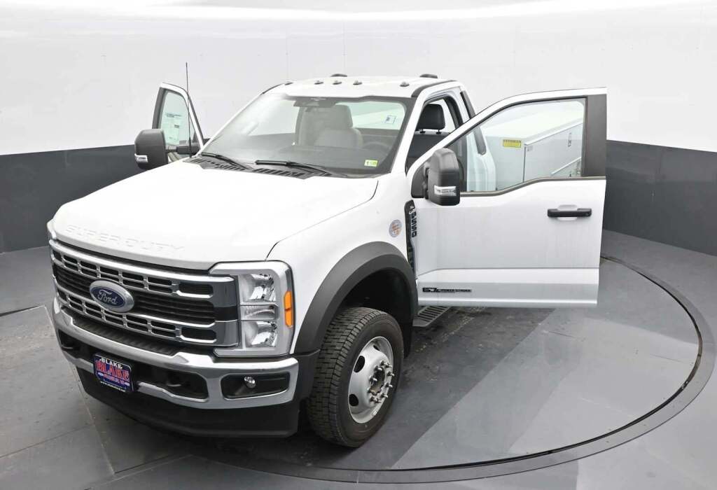2023 Ford F-550 Chassis XL
