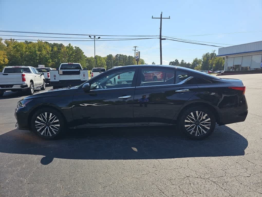 2025 Nissan Altima SV FWD