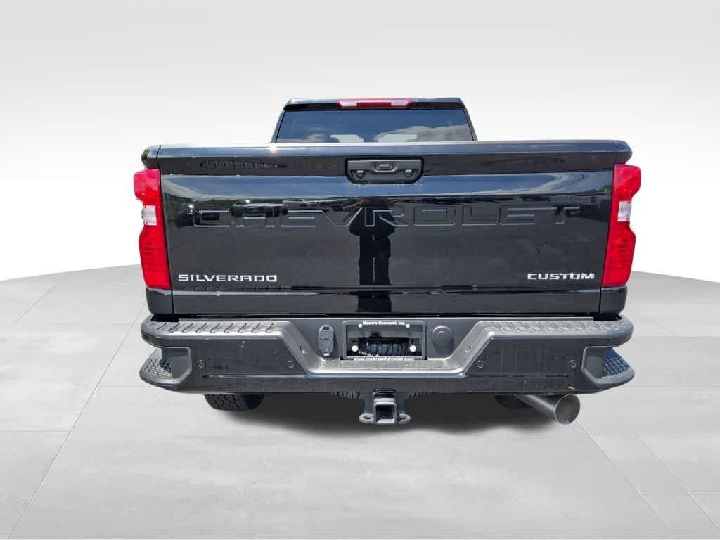 2025 Chevrolet Silverado 2500HD 4WD Crew Cab Standard Bed Custom