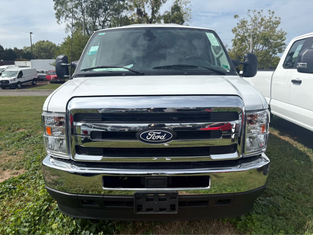 2026 Ford E-350 Cutaway 