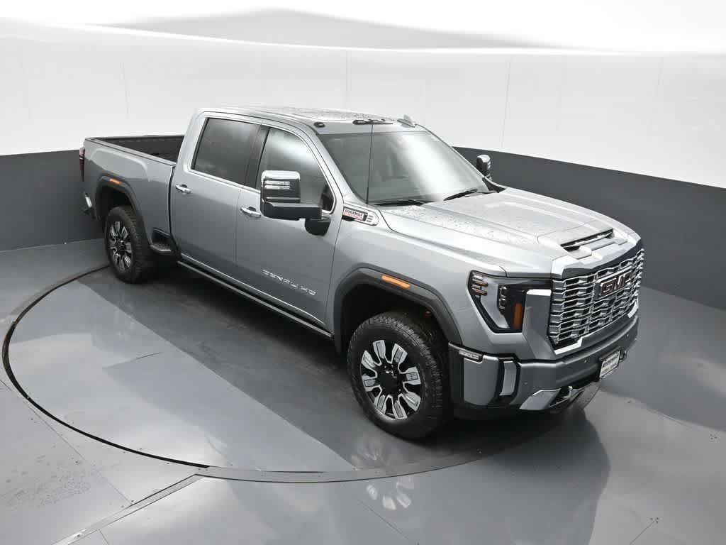 2025 GMC Sierra 2500HD 4WD Crew Cab Standard Bed Denali