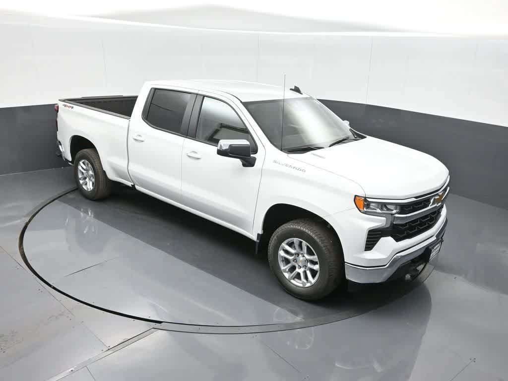 2026 Chevrolet Silverado 1500 4WD Crew Cab Standard Bed LT
