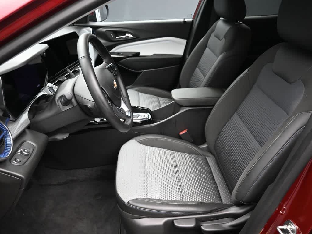 2024 Chevrolet Trax FWD LT