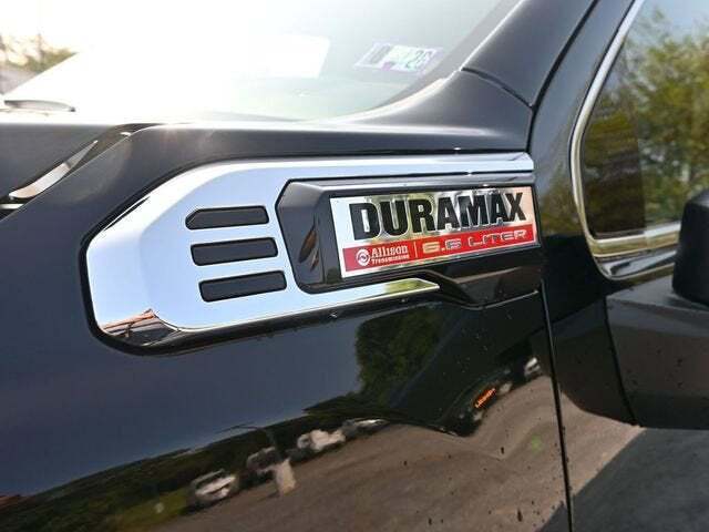 2025 GMC Sierra 2500HD 4WD Crew Cab Standard Bed Denali