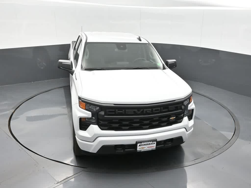 2026 Chevrolet Silverado 1500 4WD Crew Cab Standard Bed Custom