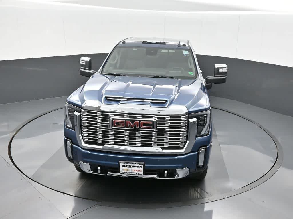 2025 GMC Sierra 2500HD 4WD Crew Cab Standard Bed Denali