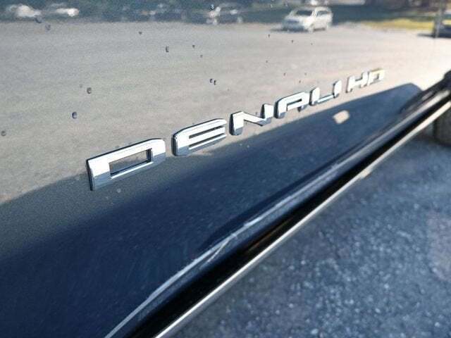 2025 GMC Sierra 2500HD 4WD Crew Cab Standard Bed Denali