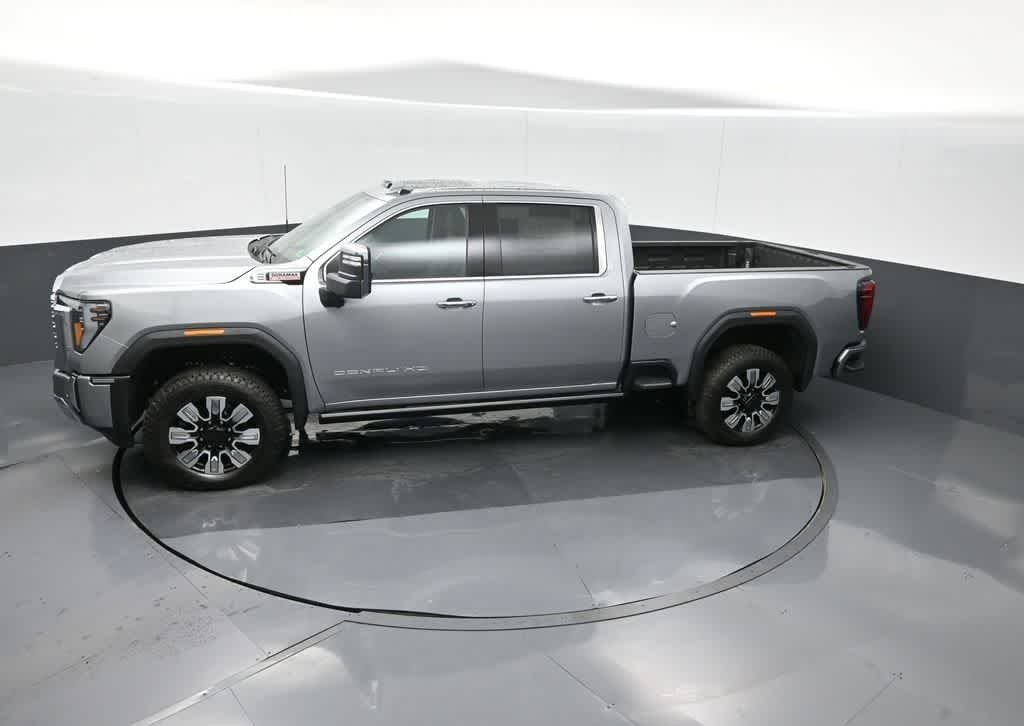 2025 GMC Sierra 2500HD 4WD Crew Cab Standard Bed Denali