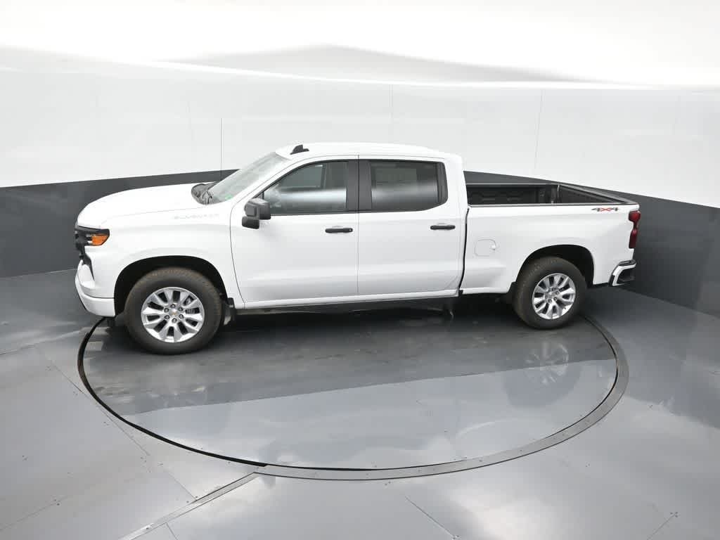 2026 Chevrolet Silverado 1500 4WD Crew Cab Standard Bed Custom