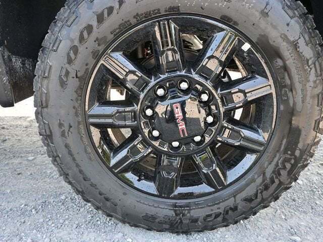 2025 GMC Sierra 2500HD 4WD Crew Cab Standard Bed AT4