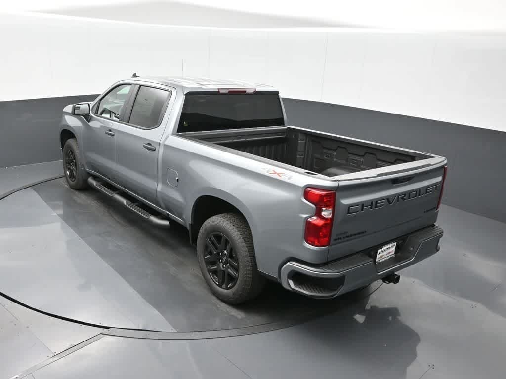 2026 Chevrolet Silverado 1500 4WD Crew Cab Standard Bed Custom
