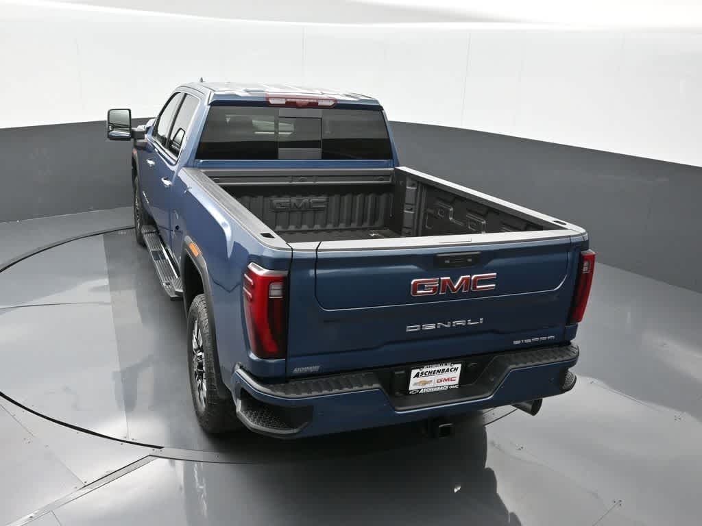 2025 GMC Sierra 2500HD 4WD Crew Cab Standard Bed Denali