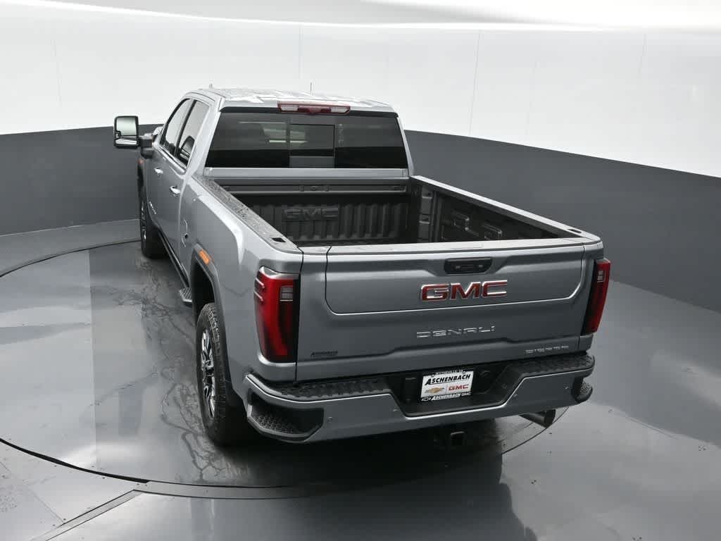 2025 GMC Sierra 2500HD 4WD Crew Cab Standard Bed Denali
