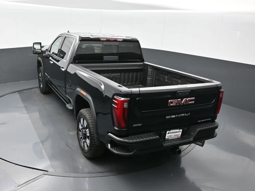 2025 GMC Sierra 2500HD 4WD Crew Cab Standard Bed Denali