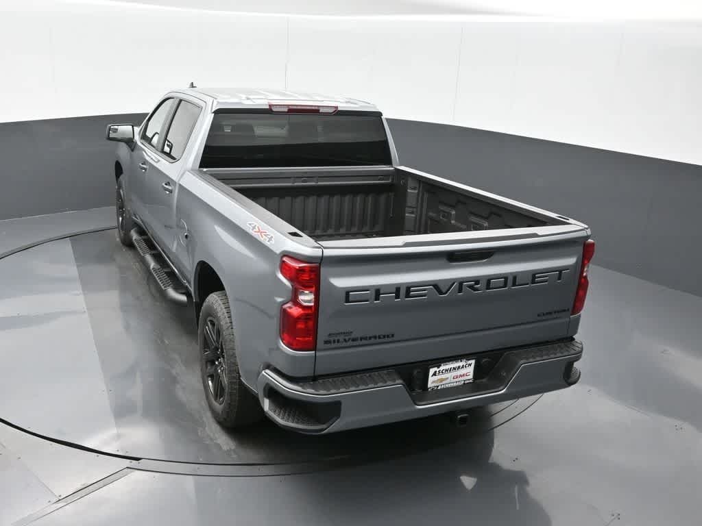 2026 Chevrolet Silverado 1500 4WD Crew Cab Standard Bed Custom