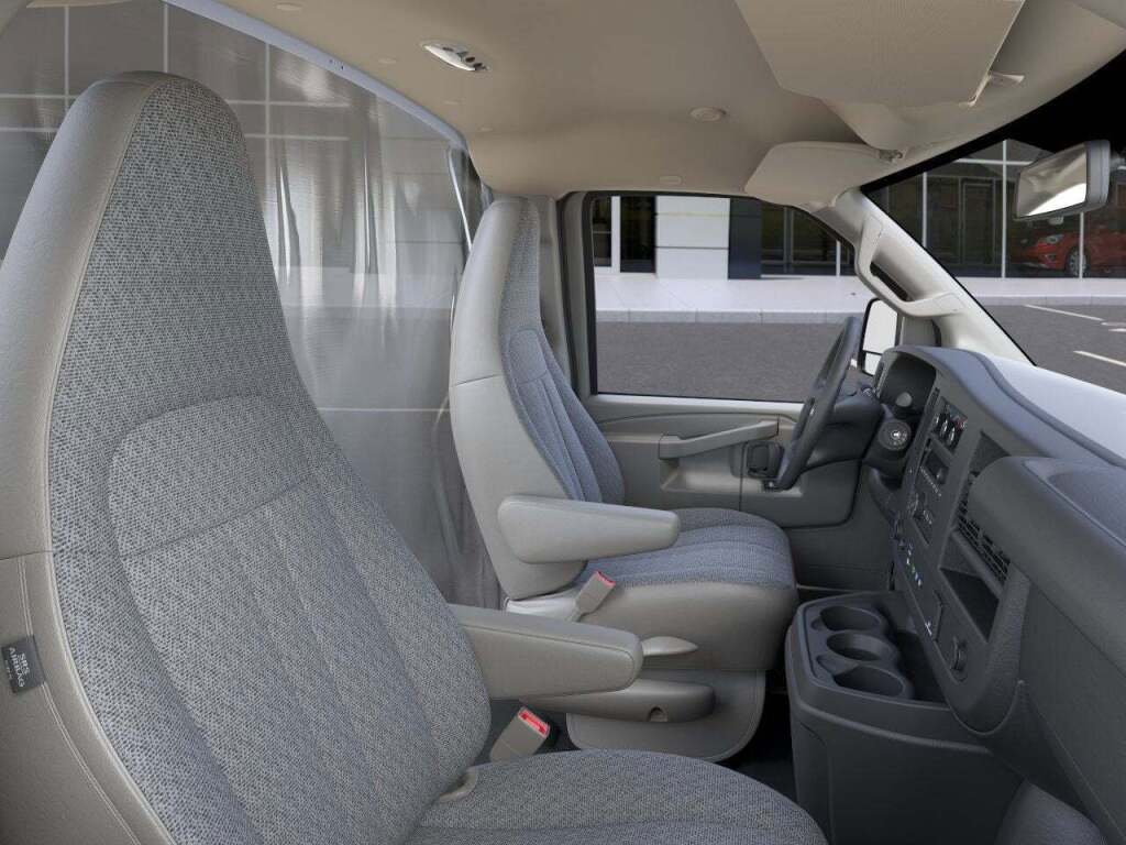 2025 GMC Savana Cutaway Work Van