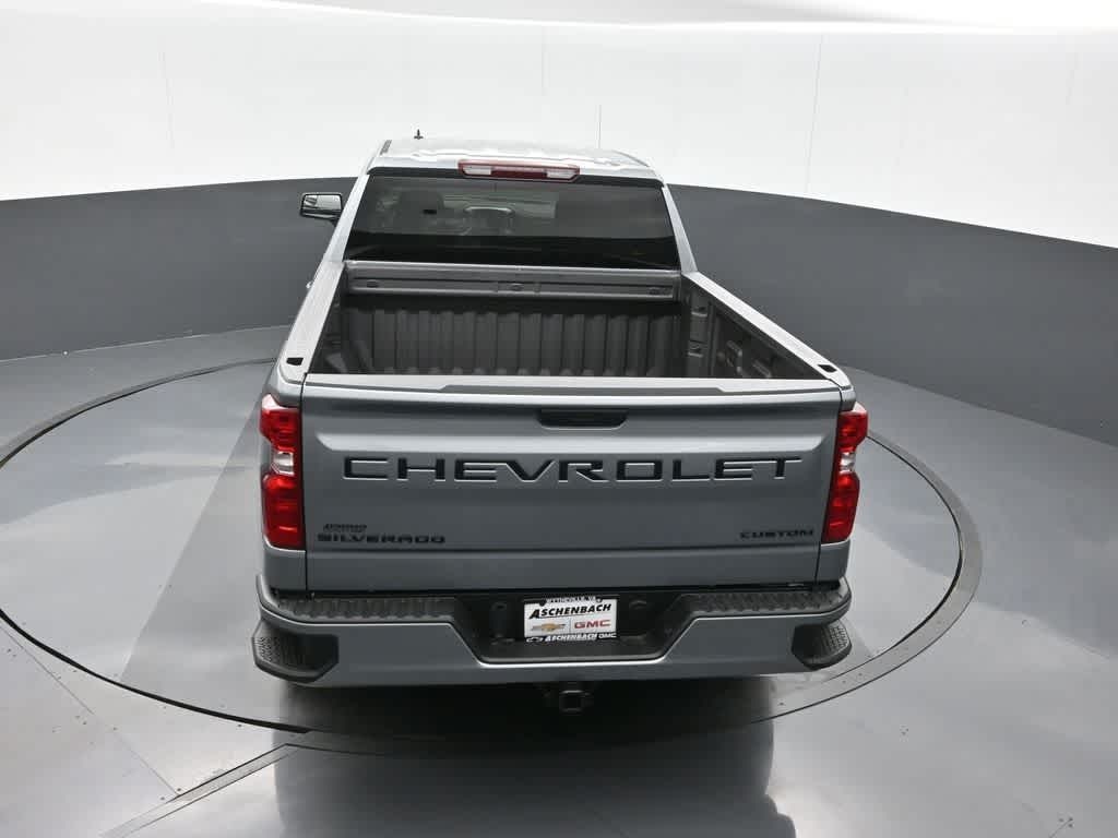 2026 Chevrolet Silverado 1500 4WD Crew Cab Standard Bed Custom