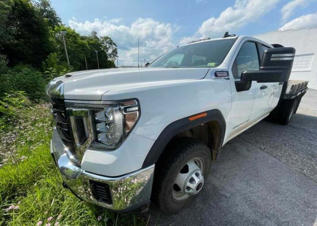 2021 GMC Sierra 3500HD Chassis 