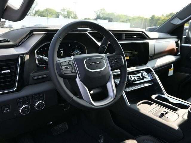 2025 GMC Sierra 2500HD 4WD Crew Cab Standard Bed Denali