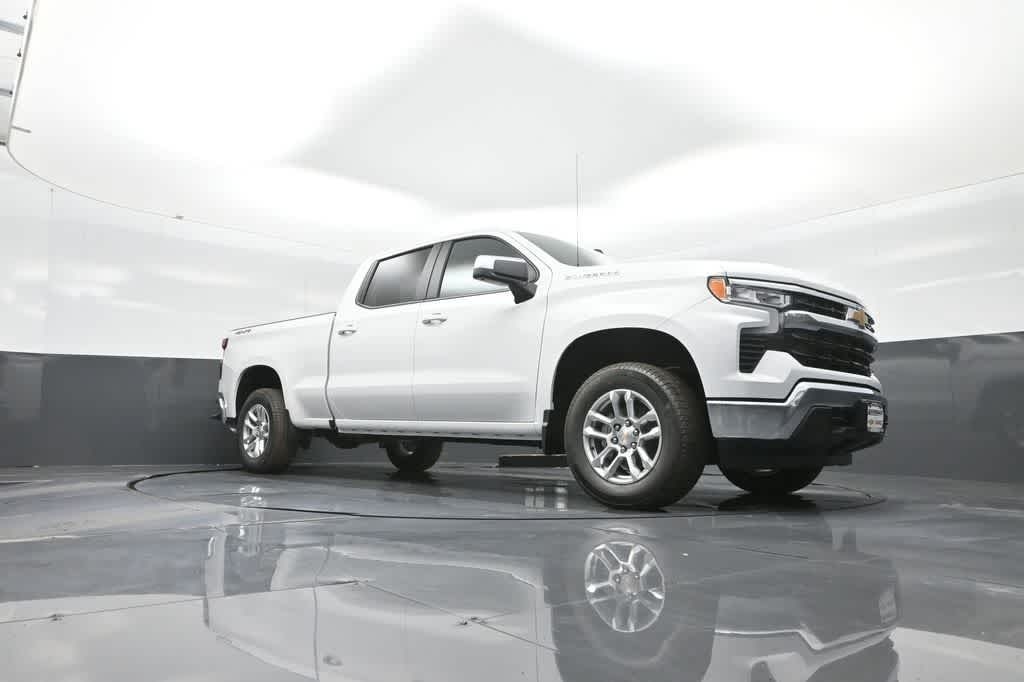 2026 Chevrolet Silverado 1500 4WD Crew Cab Standard Bed LT